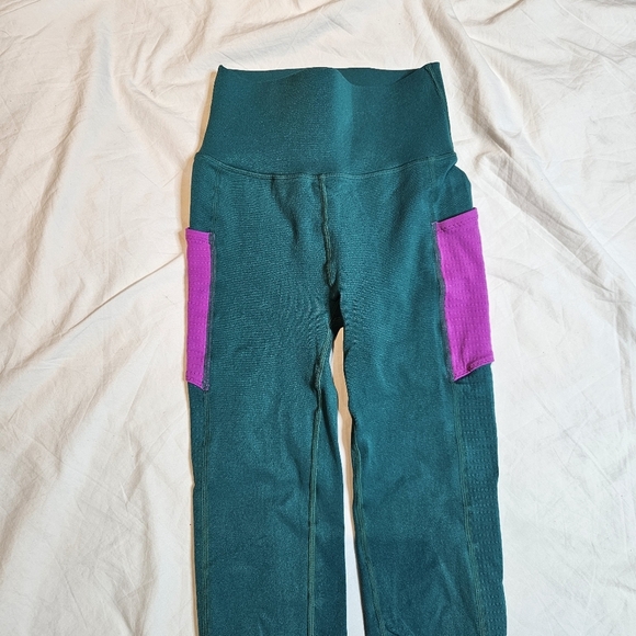 Fabletics High-Waisted SculptKnit Pocket Leggings Dark Jade/Fiesta Green Pink SM - Picture 7 of 13